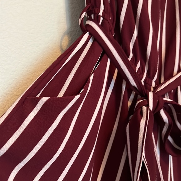 Ambiance romper jumpsuit strapless front tie red burgundy white striped small - Picture 6 of 9